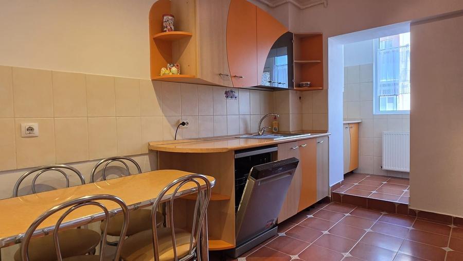 Apartament 3 camere, zona Grivitei