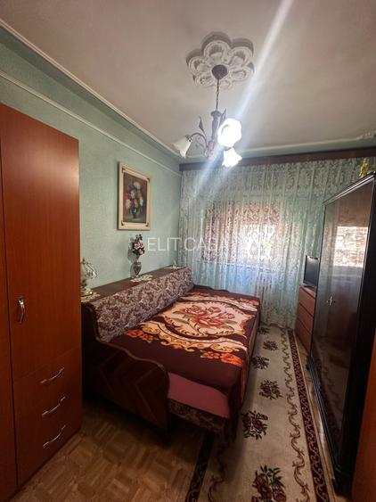 Apartament cu 3 camere, decomandat, zona Dacia - 4