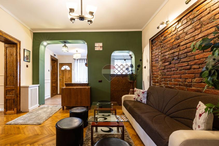 Apartament la casă, 90 mp | Strada De Mijloc