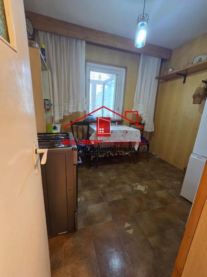 Apartament etaj 1 - cartier E3 - pozitie excelenta !