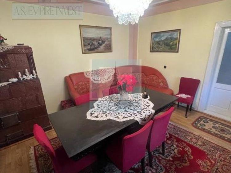 Casa singur în curte, 1000 mp teren - zona Tarlungeni