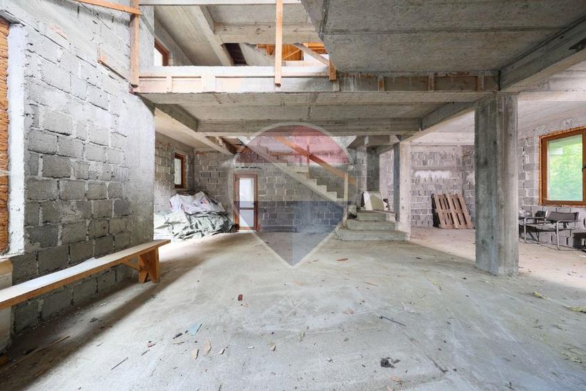 CASA LA ROSU | TOMIS 21 | 325MP | 346MP CURTE | 470 TEREN |ACCES AUTO