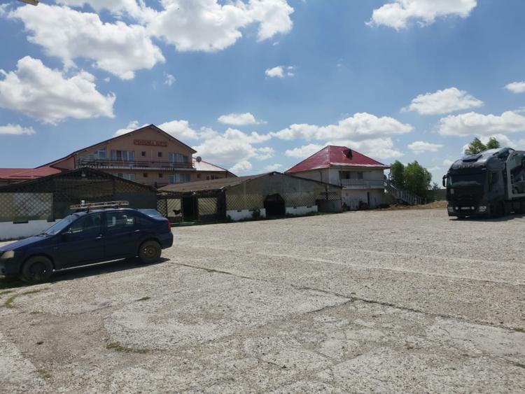 Pensiune P+1, cu restaurant + terasa, cu acces imediat la Drumul Expres