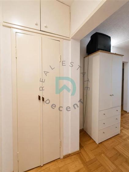 Apartament 3 camere Grivitei, intermediar, Brasov