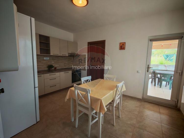 Casă / Vilă cu 2 camere de închiriat în zona Periferie - 9