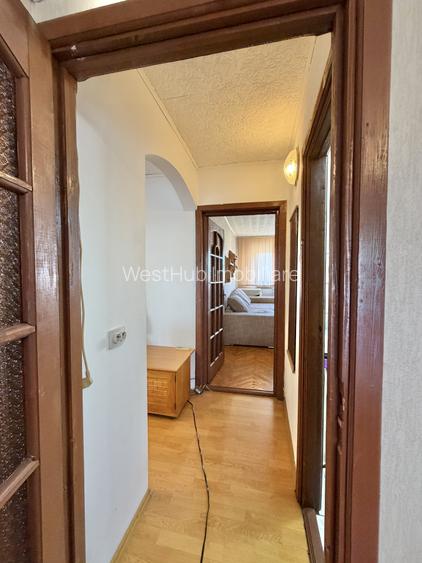 Apartament 2 camere, decomandat, etaj 3, zona Soarelui - 10