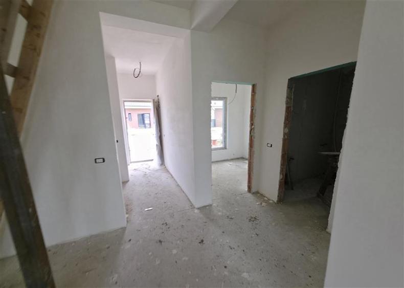 Casa individuala - Tunari - P + M - 5 camere - 2 bai - 165mp - 350mp teren