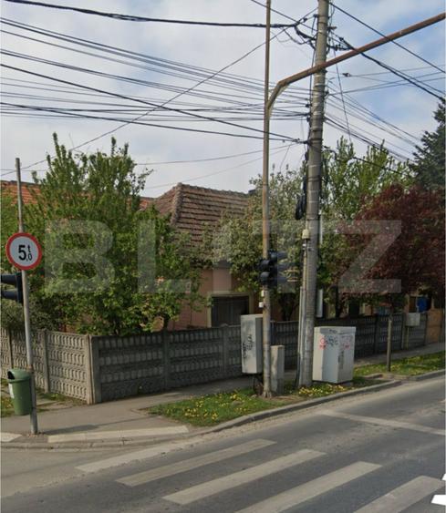 Casă individuală de vânzare, zona Mehala, artera principală