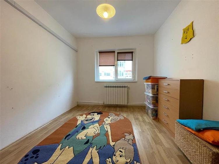 Apartament 3 camere de vanzare zona C5 Tulcea