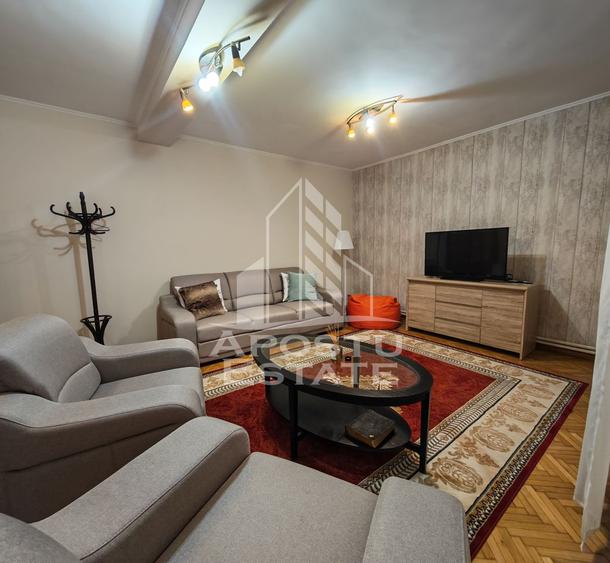 Casa individuala de vanzare cu 11 camere, an 2000, Lipovei, Timisoara