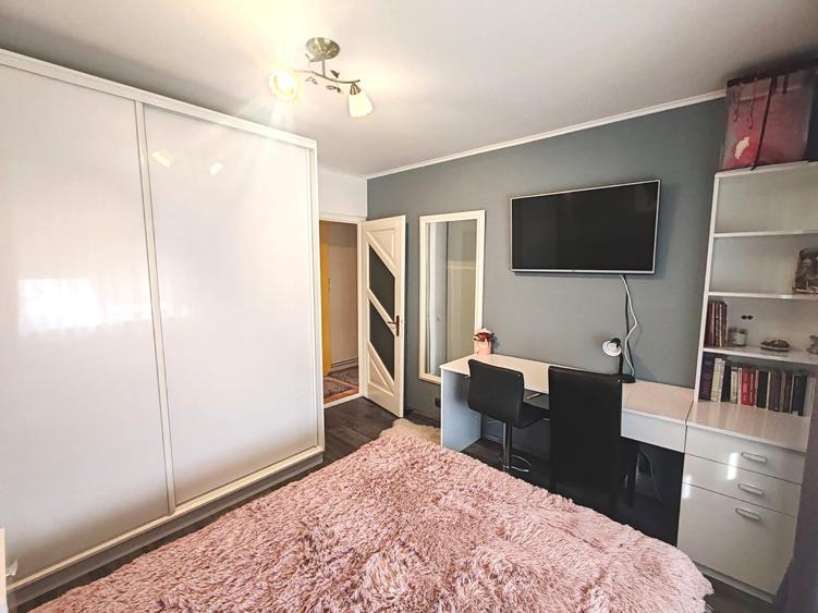 Apartament 3 camere 72 zona Bradet 89.000eur neg usor