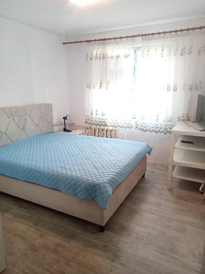 Apartament 3 camere decomandat | Str. Barca | Etaj 5/8 | - 2