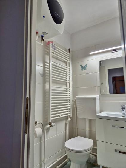 Apartament 4 camere de vanzare | Centrala proprie |