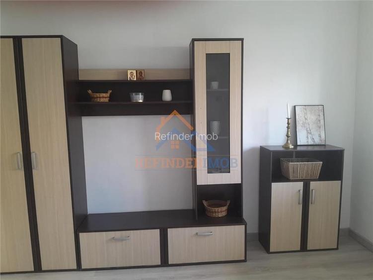 Garsoniera renovata complet, bloc 1986 - 4