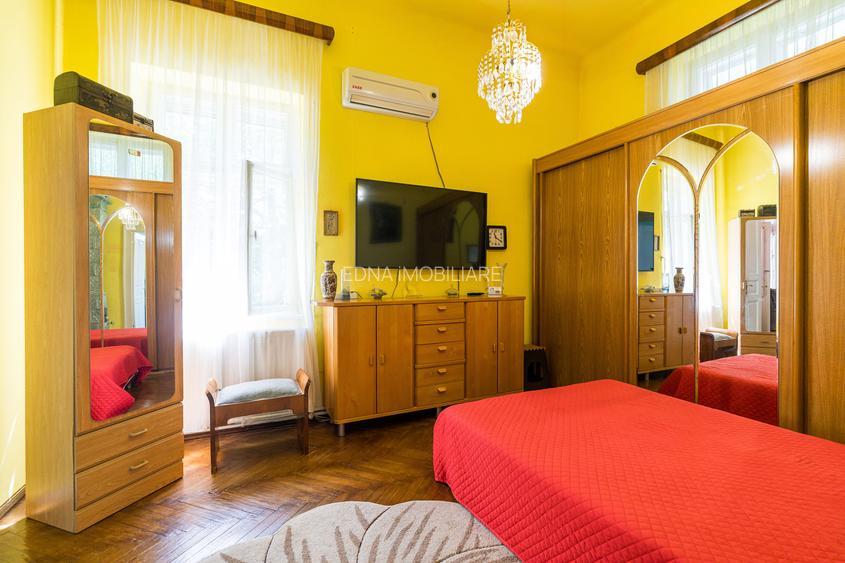 Crisului, casa boiereasca si teren de 800 mp - 15