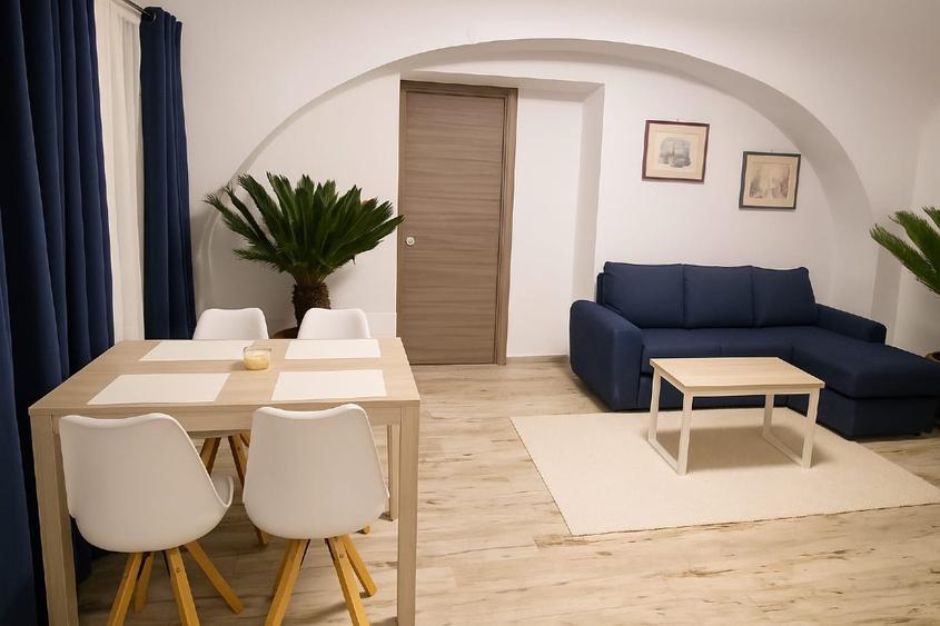 Ap 2 camere la casa, utilat si mobilat,zona centrala a Brasovului