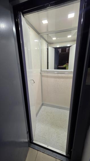 Vanzare 2 camere zona Tei bloc 1982 decomandat