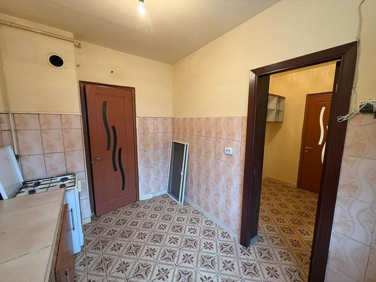Apartament 3 camere , zona Minerului