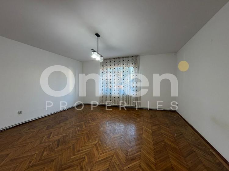 Casa individuala cu curte disponibila pentru vanzare, situata in zona centrala
