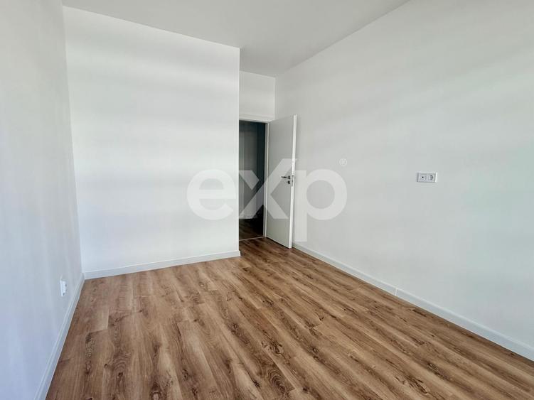 Apartament 2 camere , decomandat, etaj3/9, Tractorul Coresi - 450 EURo