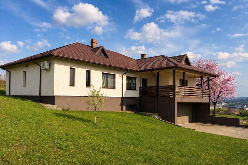 Proprietate cu panorama deschisa, constructie robusta | apus memorabil