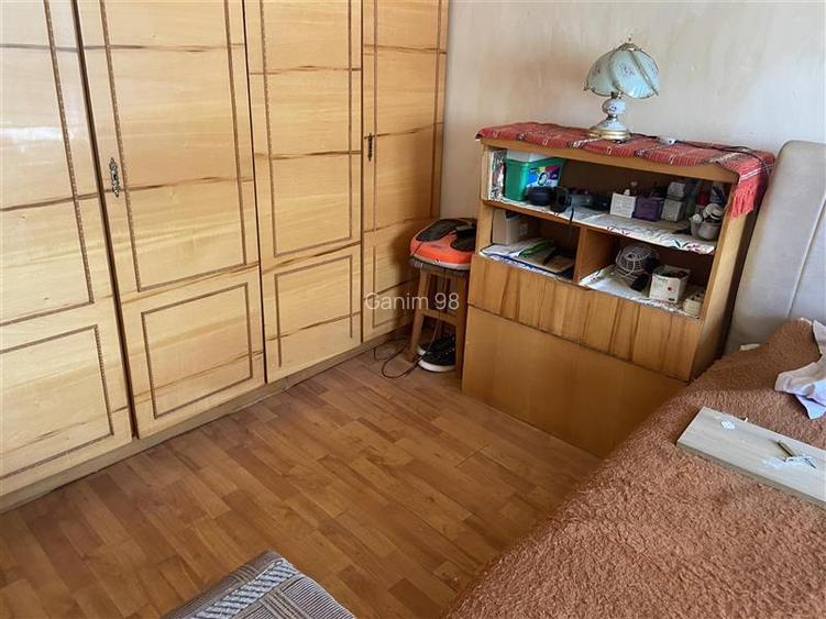 Apartament 2 camere , zona b- dul Independentei , et 1 din 4 , decomandat , 55 m - 11