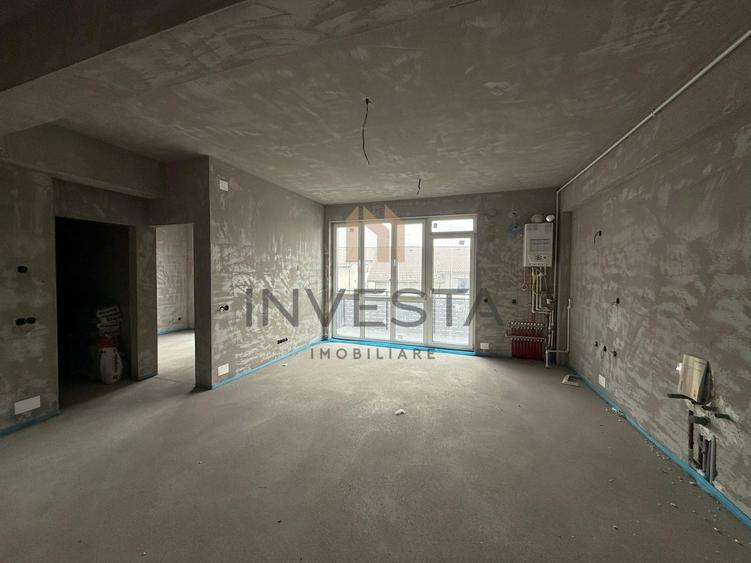 Apartament 3 camere, bloc nou, balcon, zona VIVO!