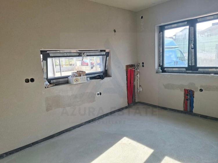 Casa 4 camere 2 bai terasa acoperita si teren 334 mp in Sura Mare