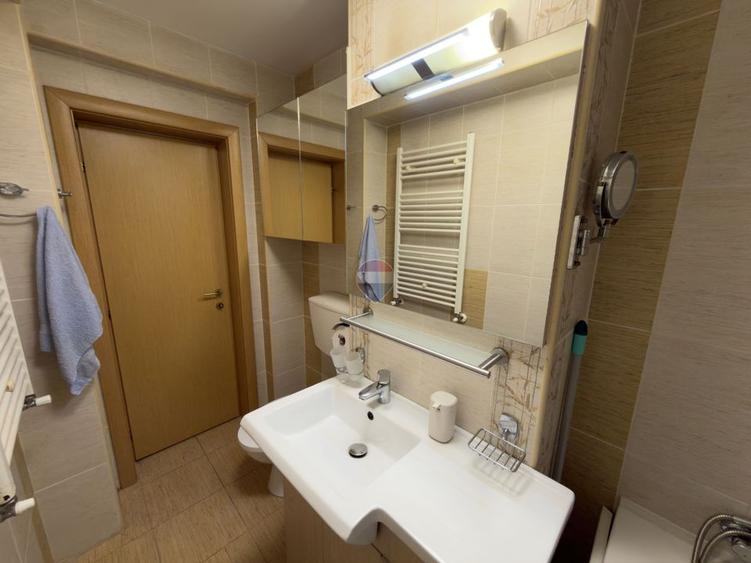 Apartament cu 3 camere de închiriat in Piata Victoriei