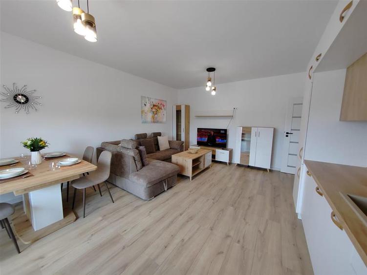 Apartament 3 camere 2 balcoane zona Turnisor