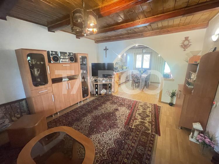 Casa individuala zona de munte cu 6 camere si teren 1030 mp Vale Sibiu - 8