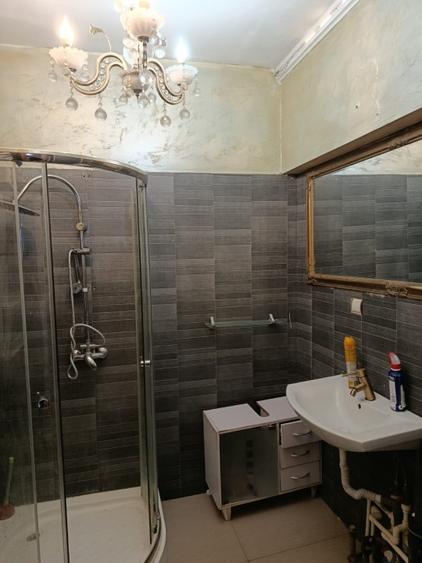 Ofer spre vanzare apartament 3 canere zona centrala