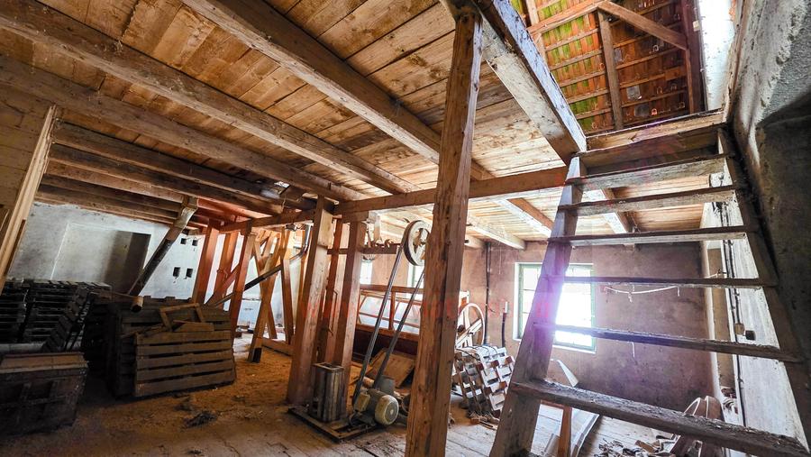 Casa + Moara + Spatiu Comercial, langa Primarie, 3 intrari |VIDEO