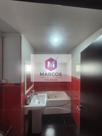 Vand apartament 2 camere Centru