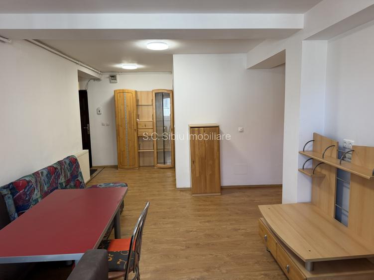 ap 3 camere calea poplacii str islazului et 3