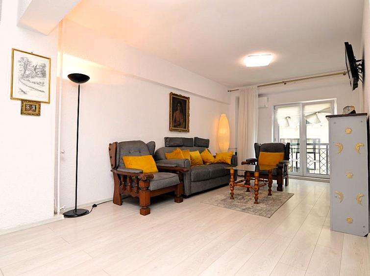 INCHIRIERE APARTAMENT 3 CAMERE DECEBAL –RESTAURANT DUMAN