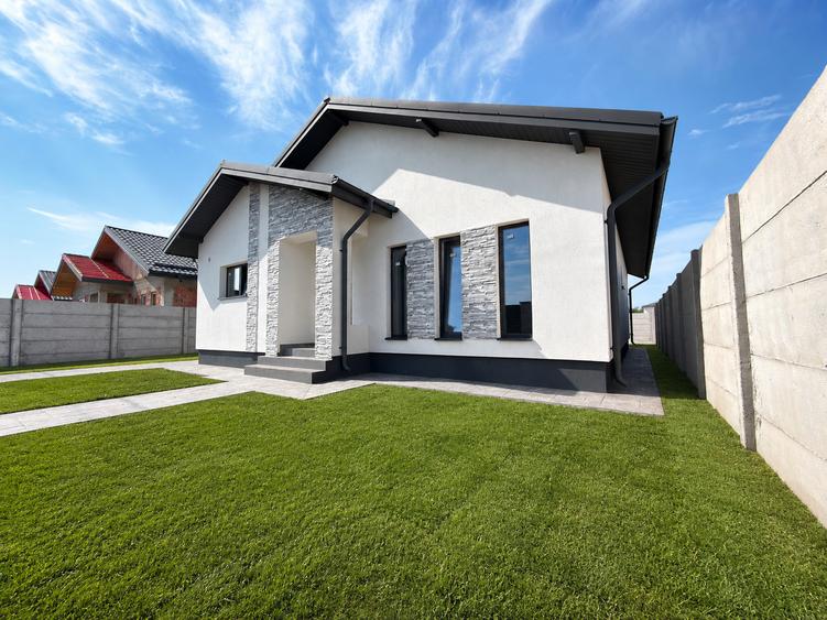Casă de vânzare parter individuală | 4 camere | Berceni Ilfov | 450 mp, La cheie