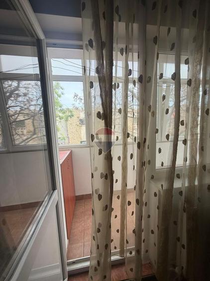 2 decomandate Rovine, etaj 1, centrala, AC, disponibil imediat