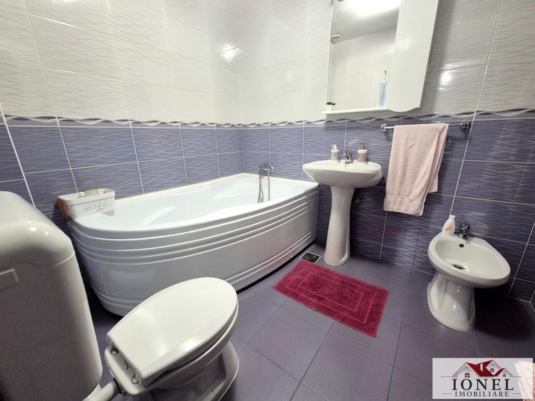 Vanzare 1/2 duplex in Alba Iulia, Centru