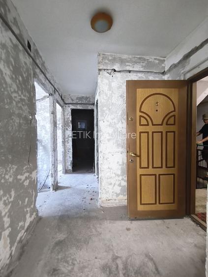 Apartament Anda 3 camere dec cu 2 bai, etaj 1, bloc 1981, Profi. - 6