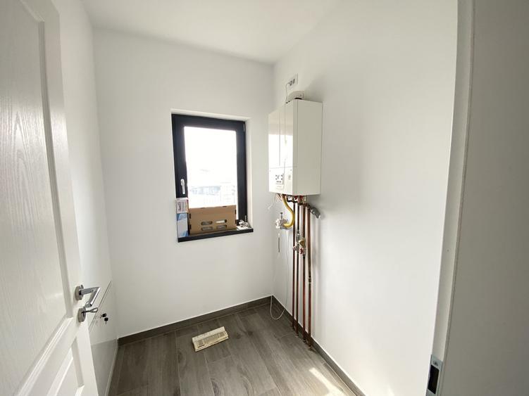 COMISION 0%, Casa individuala, 5 Camere, 120 mp, 322 Teren, SACALAZ