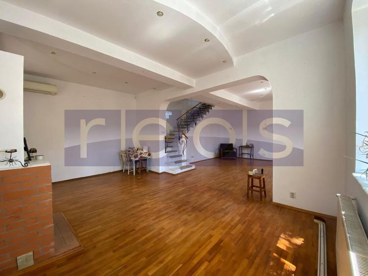 VILA P+1+MANSARDA DE VANZARE 7 CAMERE, 3 BAI, GARAJ, CURTE SALAJ PARC HUMULESTI