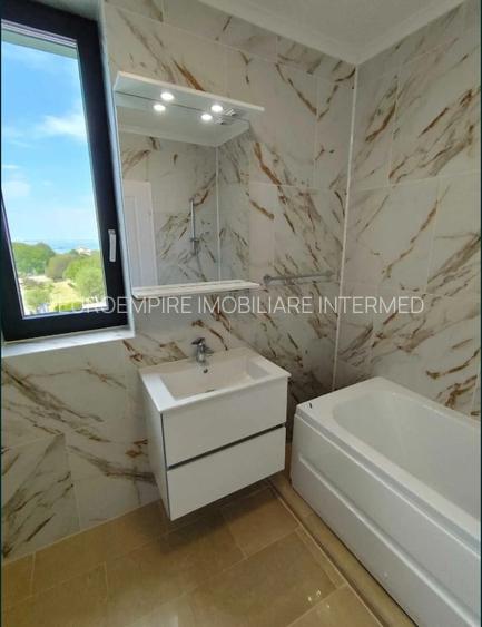 Apartament cu 4 camere de închiriat, zona  Faleza Nord - 4