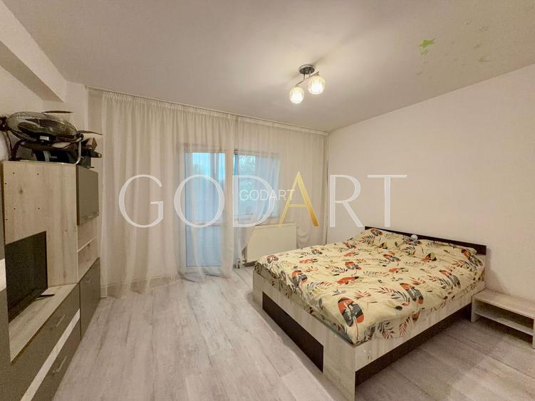 Apartament cu 3 camere | Două balcoane | Renovat