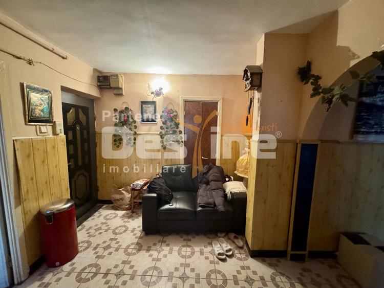 Apartament 3 camere ultracentral etaj 1 Simeria
