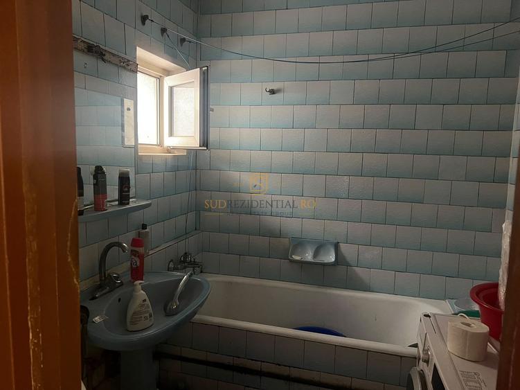 Apartament 3 camere decomandat de vanzare, 1 Decembrie, Sector 3