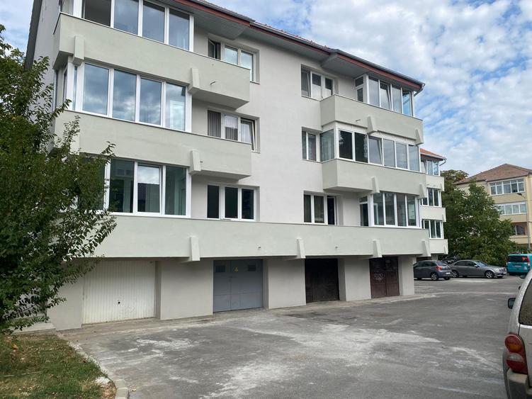 APARTAMENT RENOVAT DE VÂNZARE – ZONA ȘTRAND, STR. VRANCEI