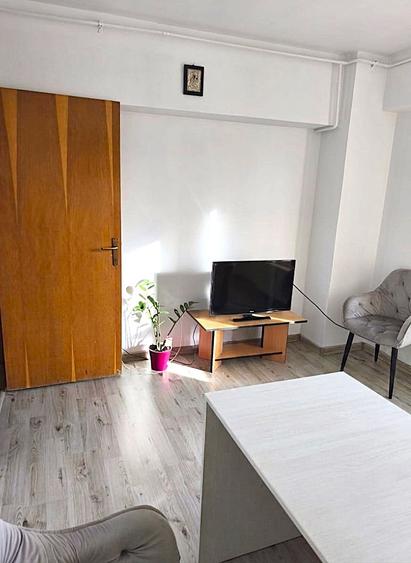 Apartament 3 camere Calea Călărașilor – Metrou Piața Muncii