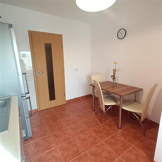 Apartament 4 camere decomandat si 2 balcoane Strand