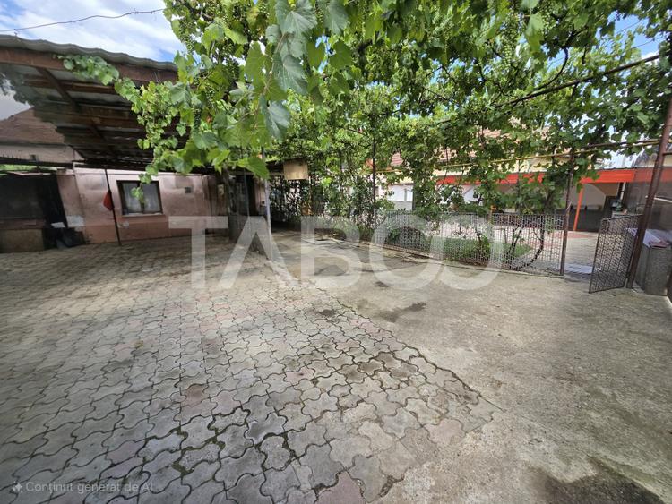 Casa individuala de vanzare teren 457 mp garaj Trei Stejari Sibiu
